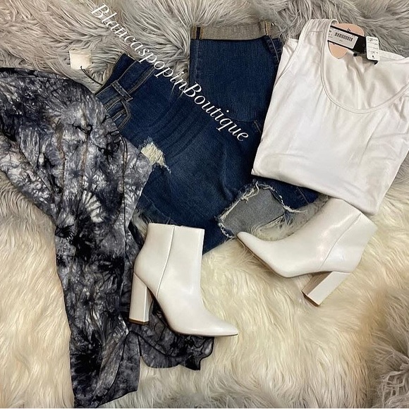 Plus Size - Picture 1 of 1